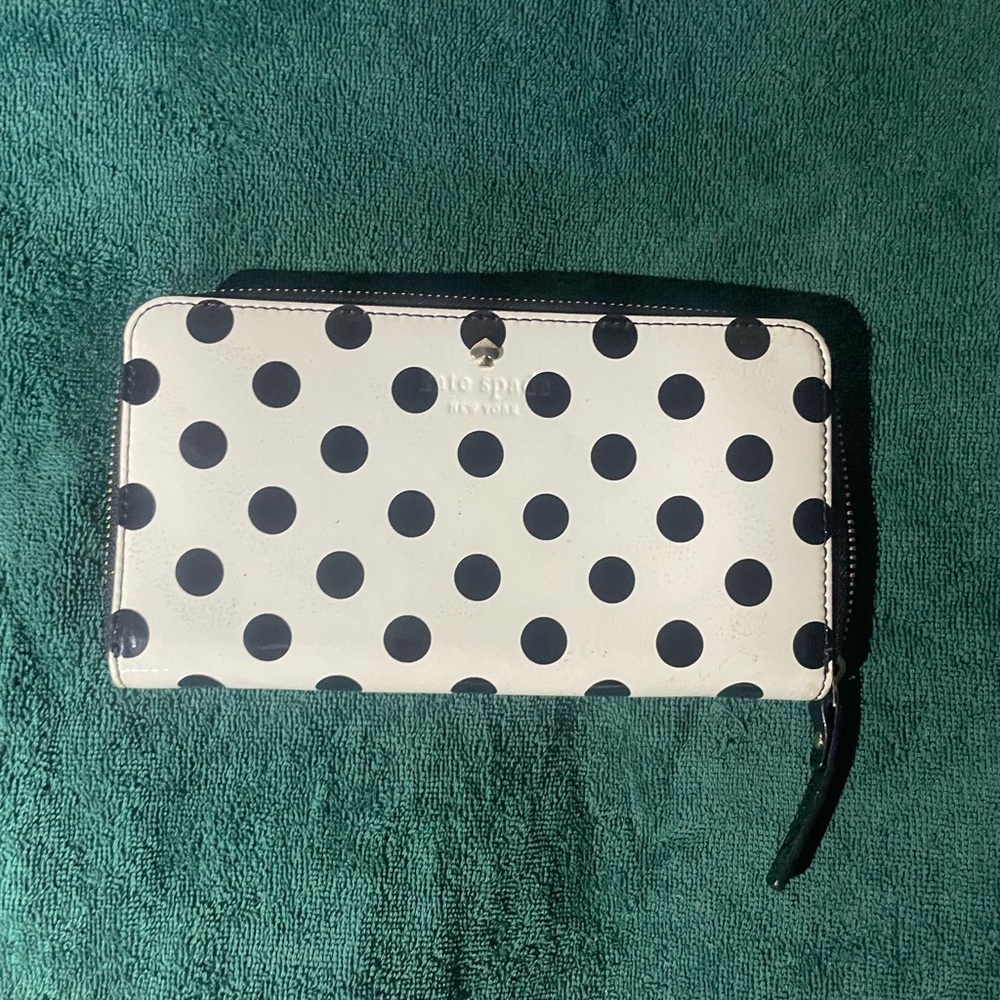 Black and white skate Spade clutch wallet